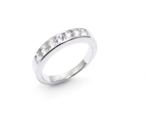 demi alliance or blanc 18 carats serti de diamants rond en rails naturel