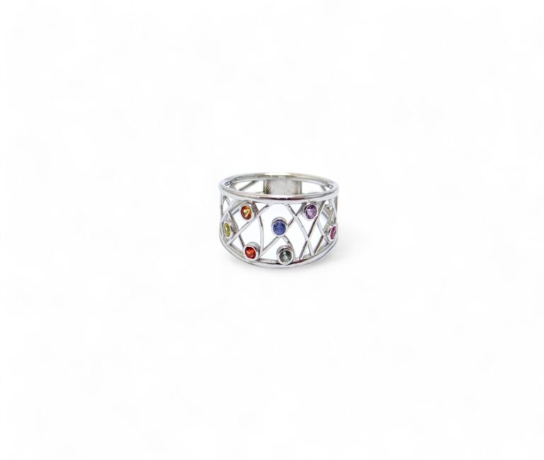 Bague  saphirs de couleurs, or blanc 18 carats.