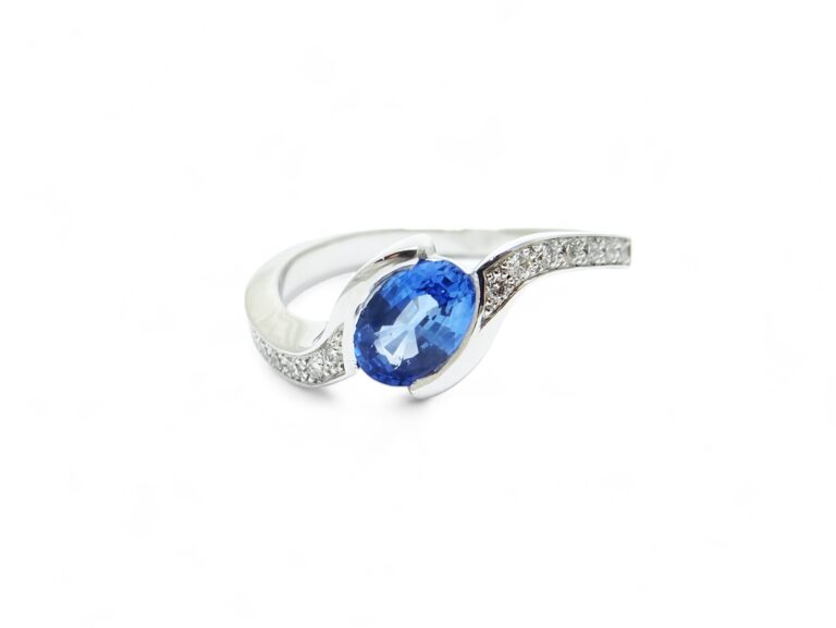 bague saphir Ceylan, diamants monture or blanc 18 cts