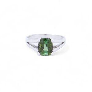 bague de fiancaille en or blanc 18 carats avec au centre une tourmaline verte serti sur 4 griffes