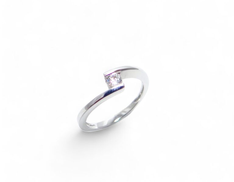 solitaire diamant 0.18 ct or blanc 18 carats