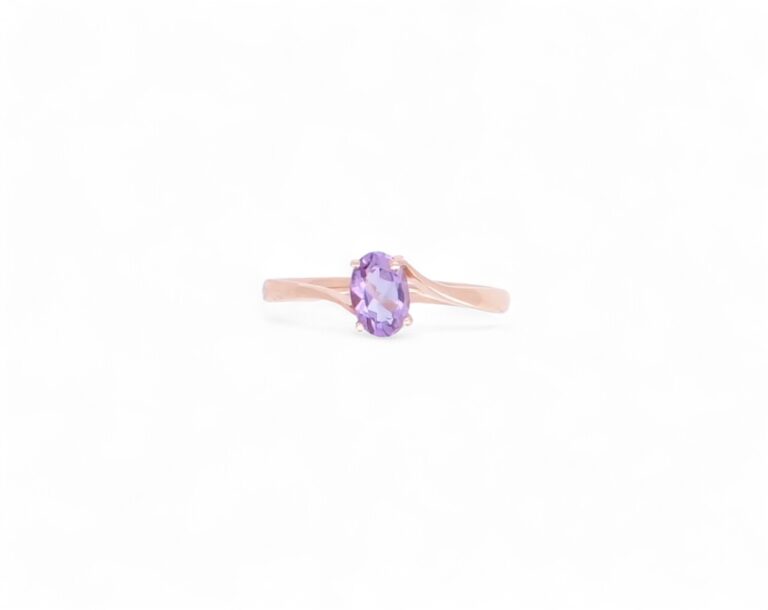 bague amethyste ovale monture or blanc