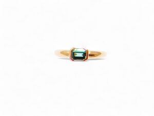 bague or rose et tourmaline verte rectangle