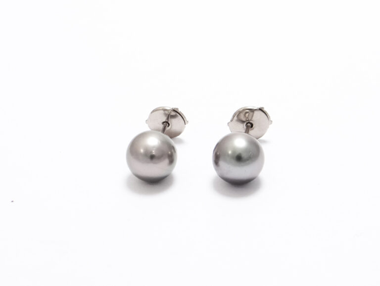 Boucles d’oreilles or blanc perles de Tahiti