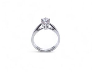 solitaire or blanc 18 carats serti d'un diamant d'un demi carats sur 6 griffes